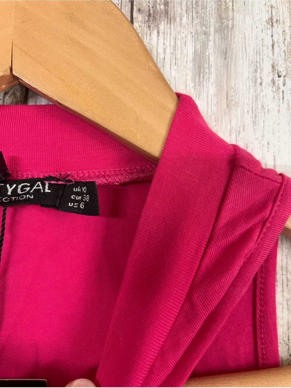 NWT Nasty Gal Asymmetric Neckline Bodysuit Fuchsia Pink Size 6 - Picture 6 of 6